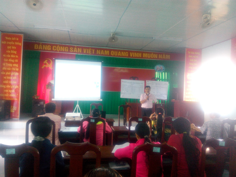 Phó GĐ tập huấn cho hoi to.jpg